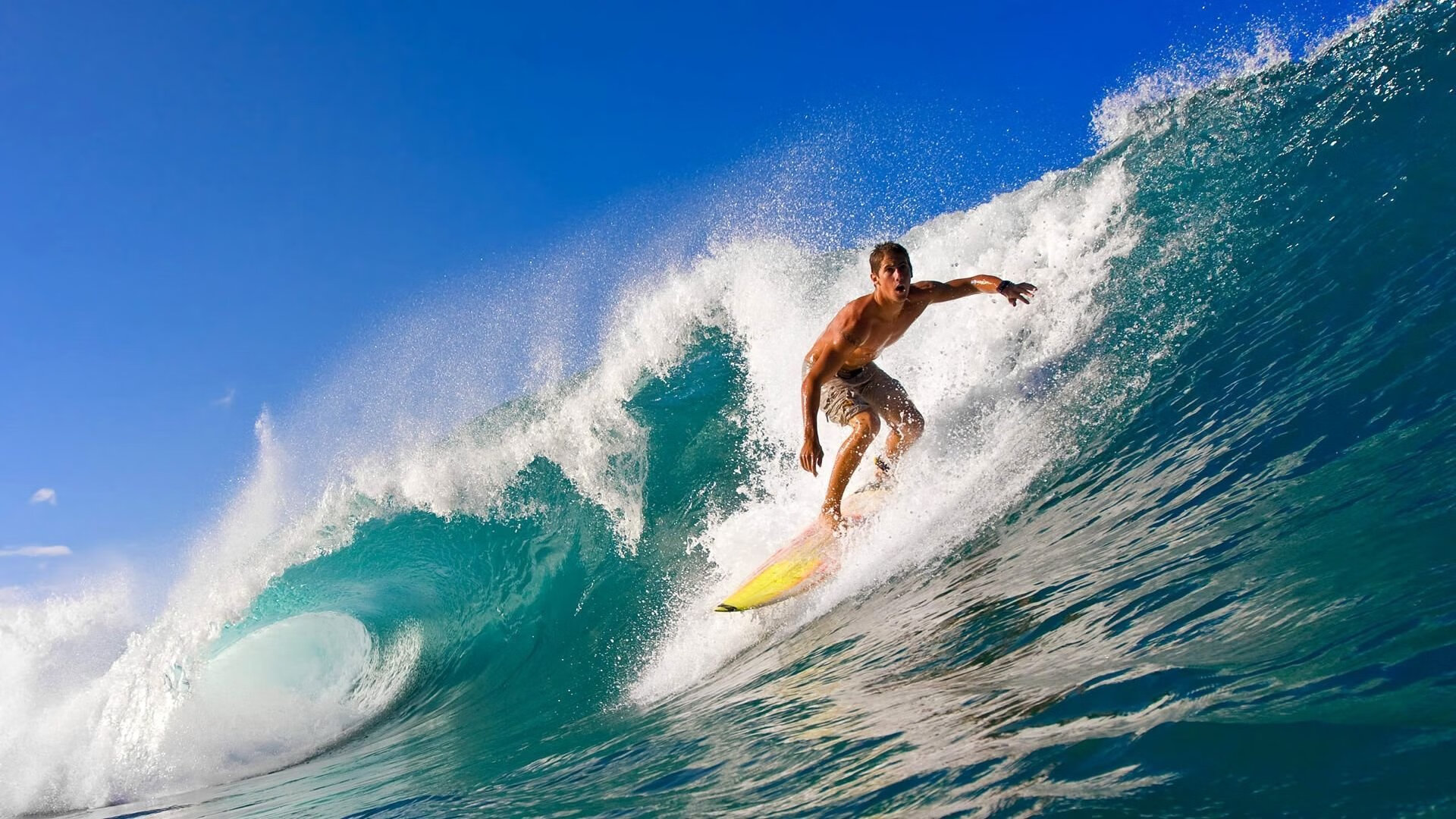 篮球赛场焦点！俄罗斯队对阵法国队，体能极限考验，赛场硬仗一触即发